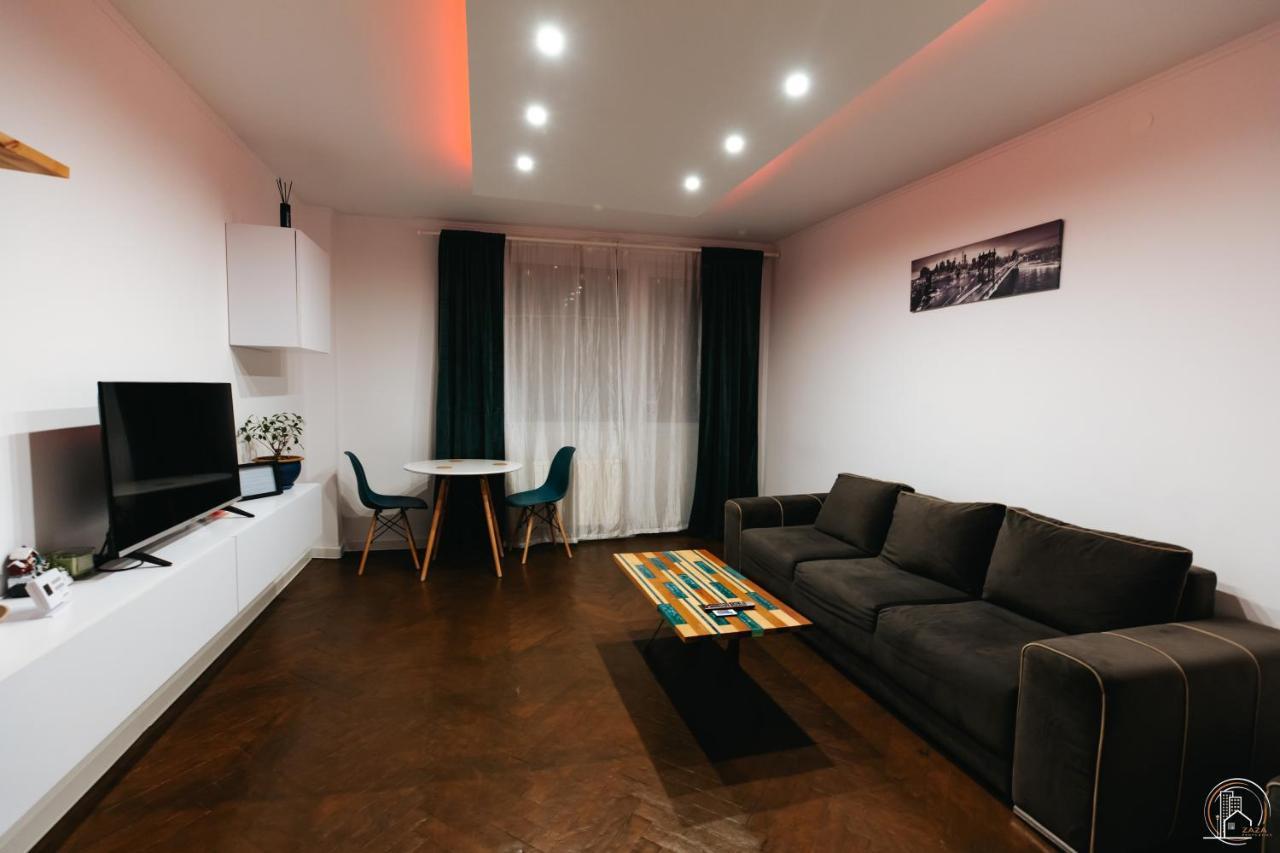Zaza Apartament - Central Area, With Balcony Târgu Jiu Eksteriør billede