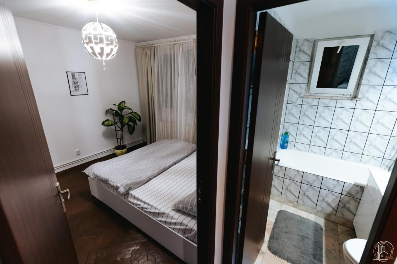 Zaza Apartament - Central Area, With Balcony Târgu Jiu Eksteriør billede