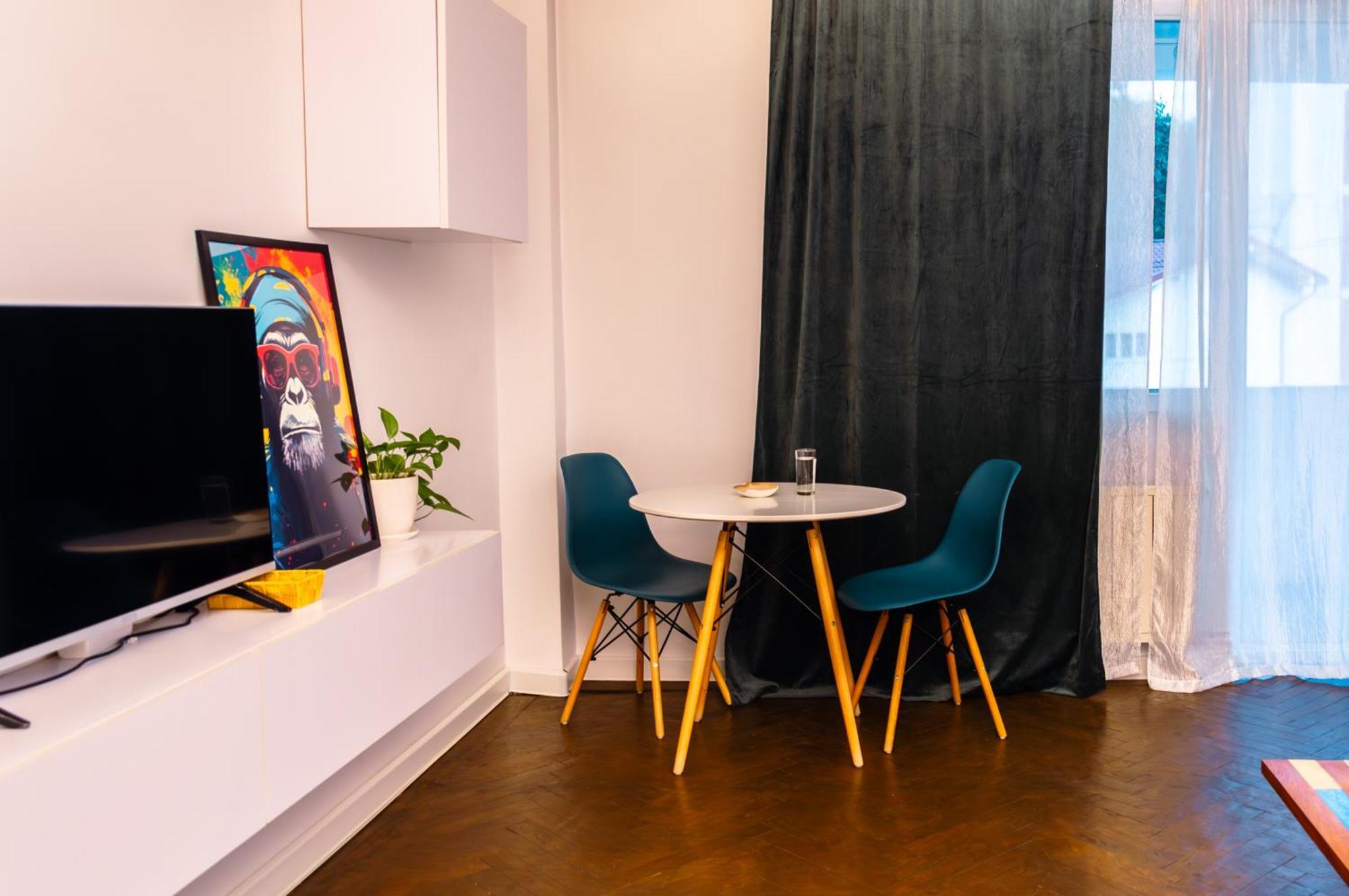 Zaza Apartament - Central Area, With Balcony Târgu Jiu Eksteriør billede