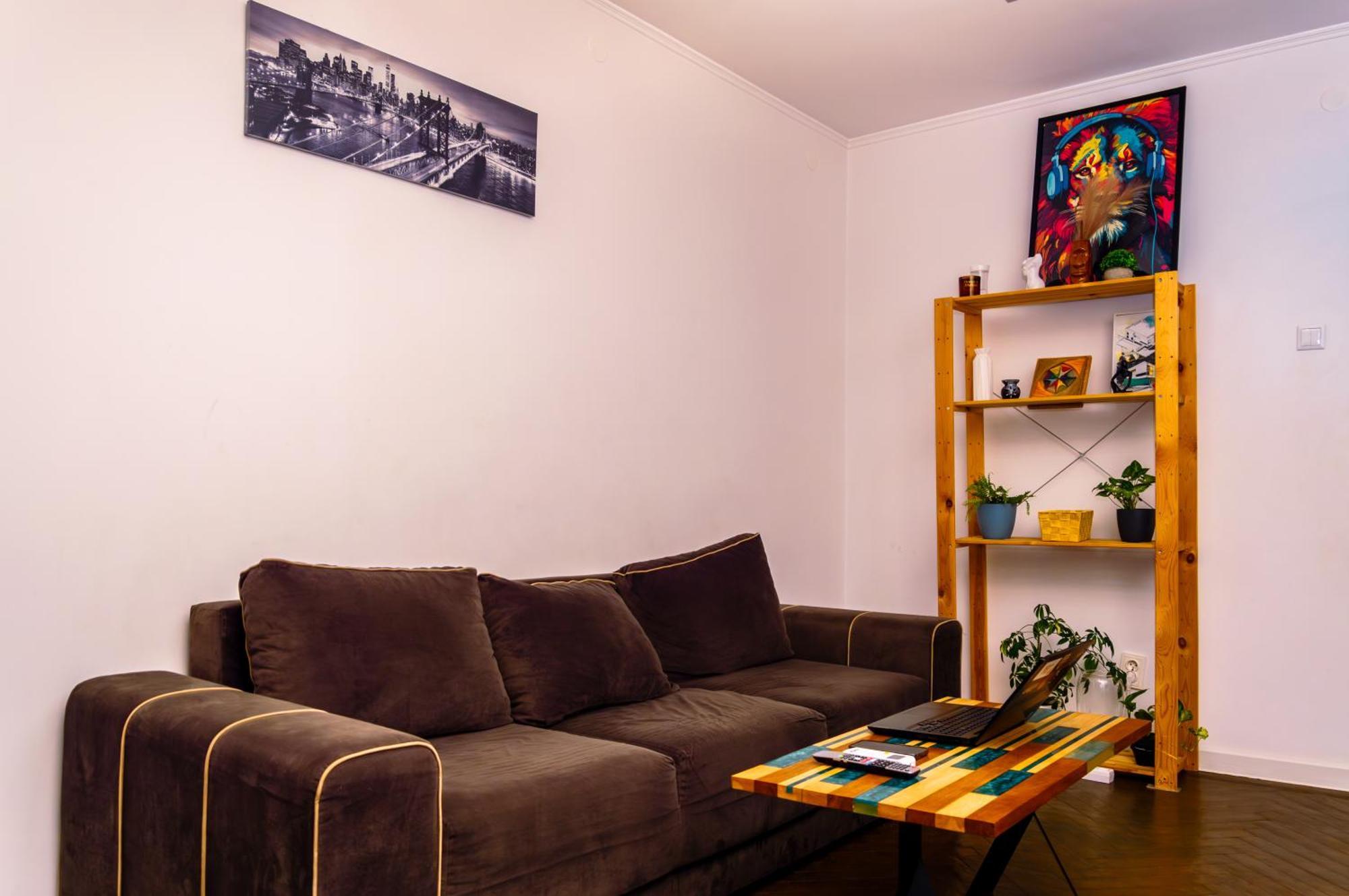 Zaza Apartament - Central Area, With Balcony Târgu Jiu Eksteriør billede
